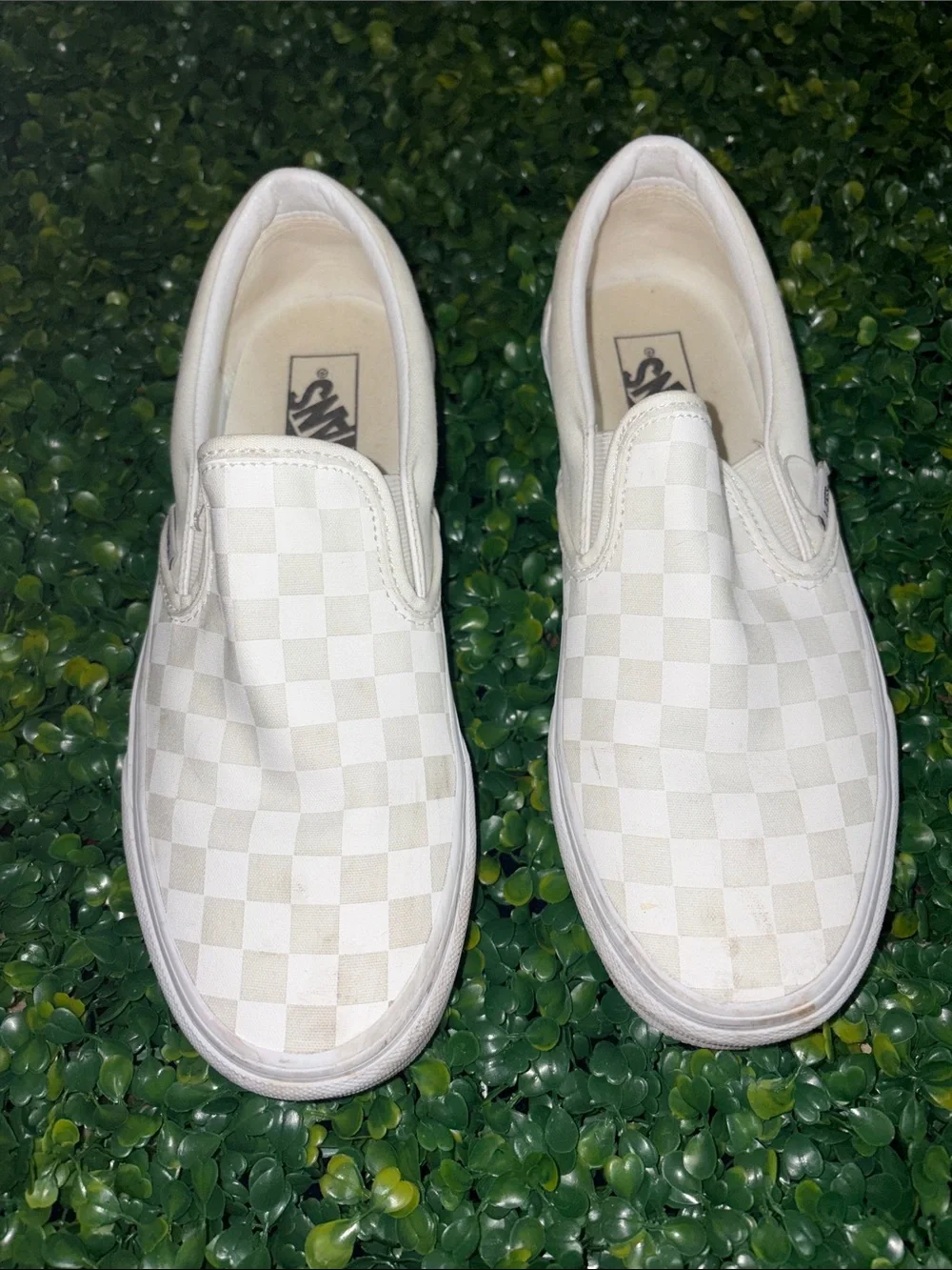 Vans - Picture 1 of 6